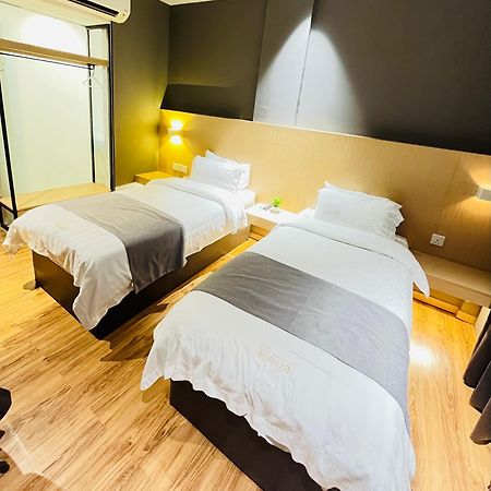 เอกซ์ทรีม บูติกโฮเต็ล Hotel เกอลวง ภายนอก รูปภาพ