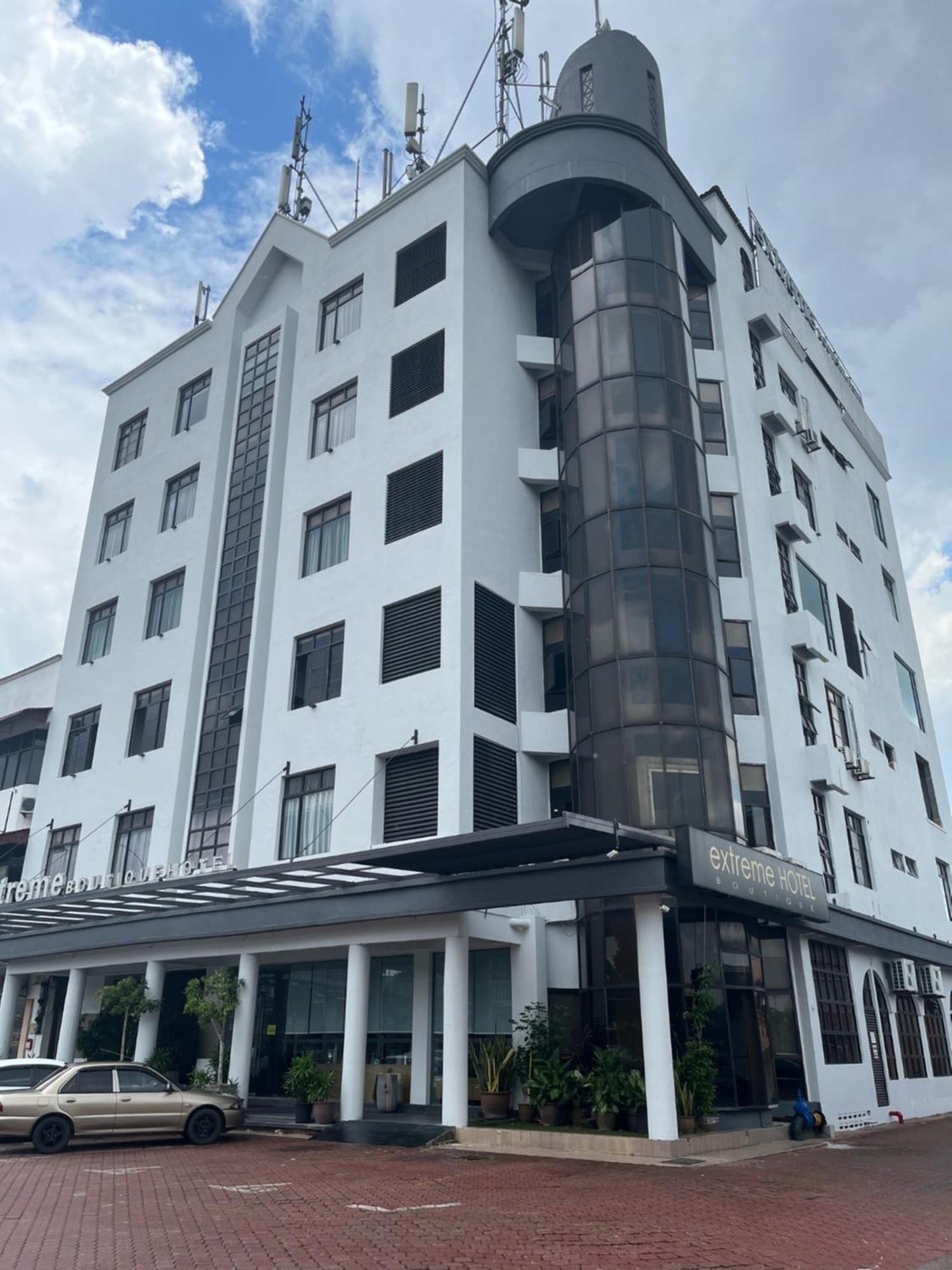 เอกซ์ทรีม บูติกโฮเต็ล Hotel เกอลวง ภายนอก รูปภาพ