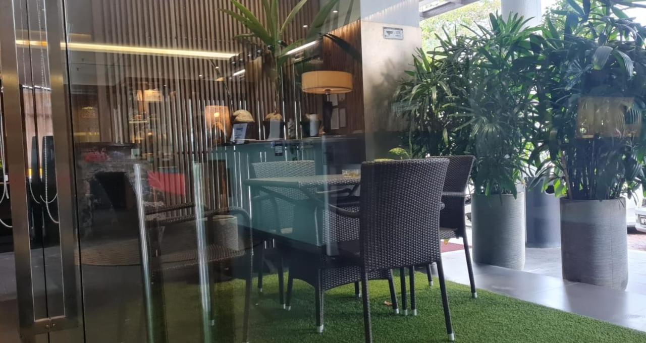 เอกซ์ทรีม บูติกโฮเต็ล Hotel เกอลวง ภายนอก รูปภาพ