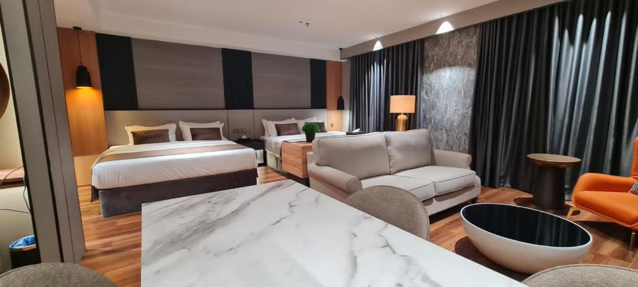 เอกซ์ทรีม บูติกโฮเต็ล Hotel เกอลวง ภายนอก รูปภาพ